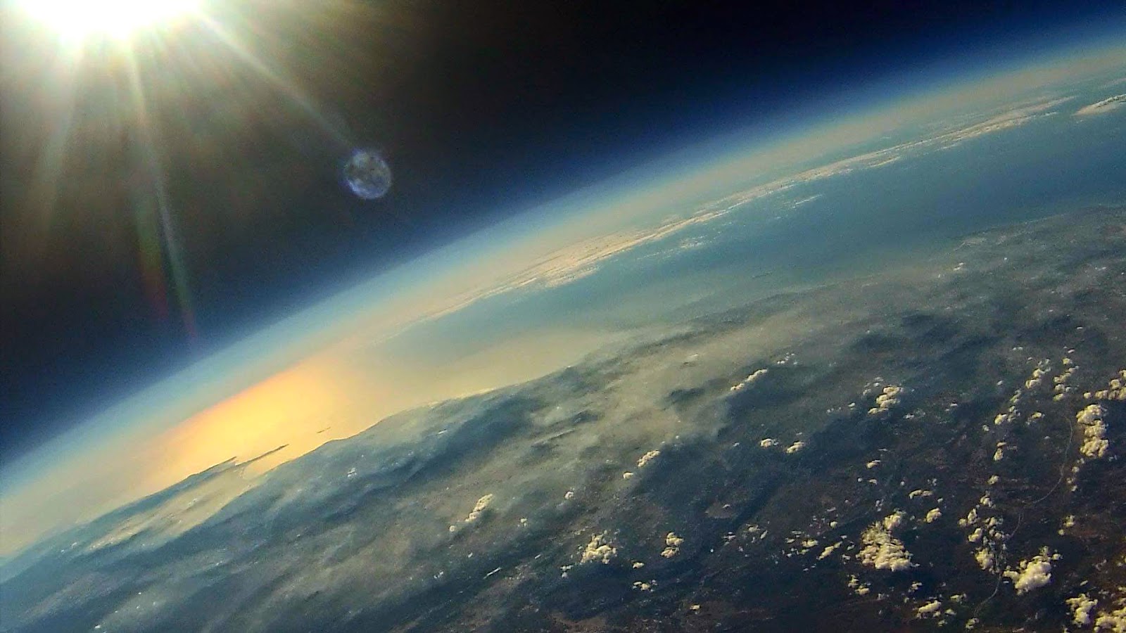 A view of Earth from 80,000 feet of altitude.